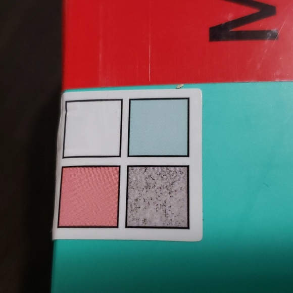 4 Pack Felina, Ladies Reversible Tank, Converts to V-Neck or Scoop Neck - Picture 5 of 7